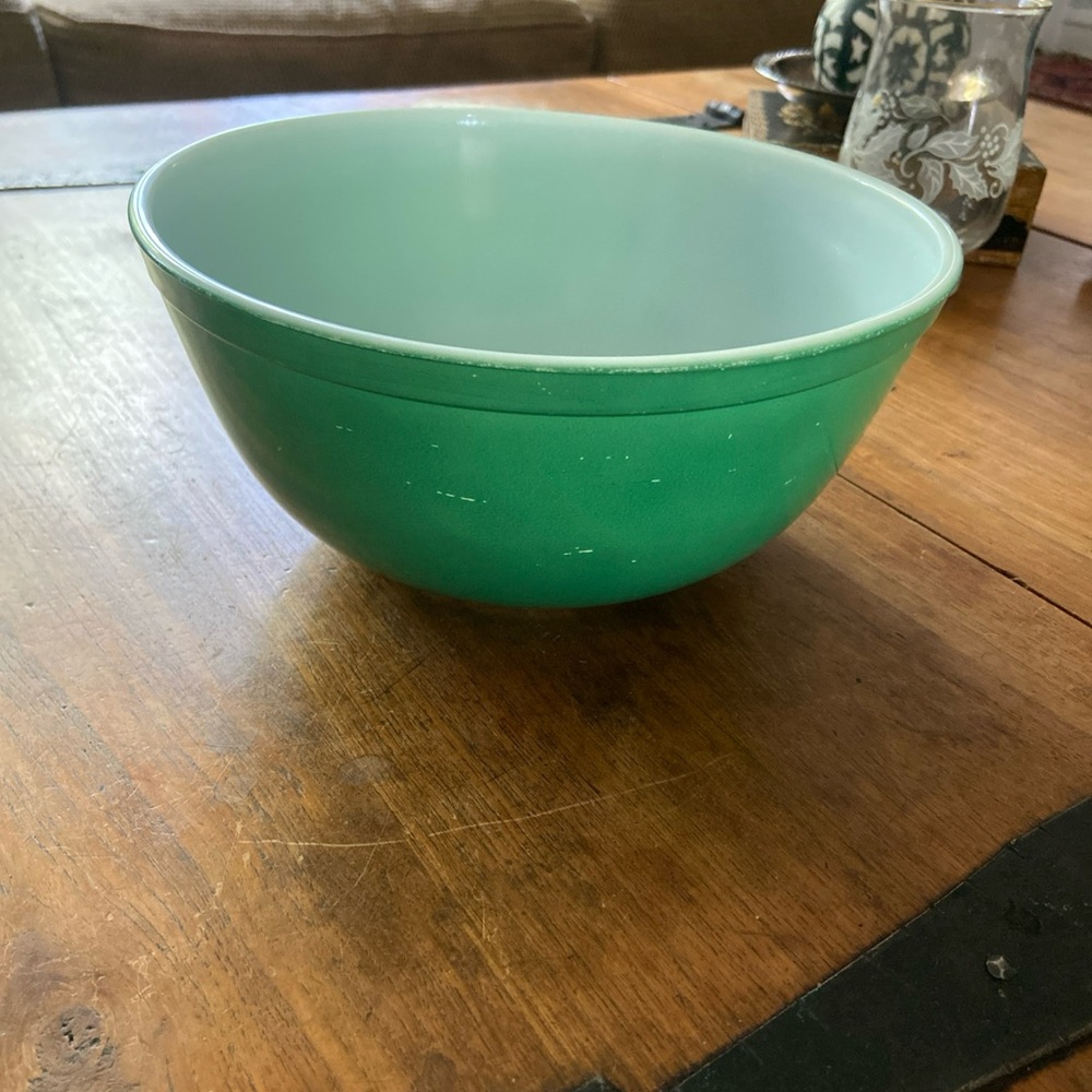 1950’s Pyrex 2.5 Qt, #403, Green Nesting Bowl
